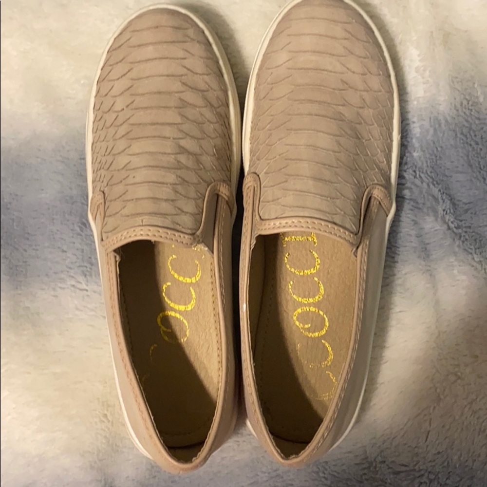 Slip ons with platform